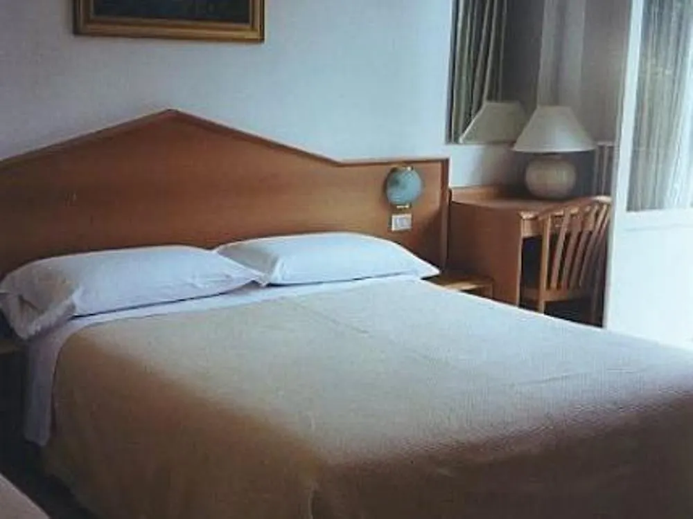 Hotel Ambra Milão