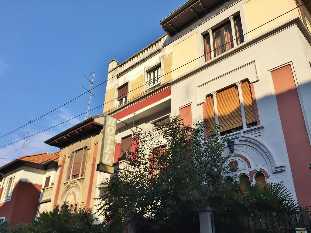 Hotel Ambra Milan 0*,  Italy