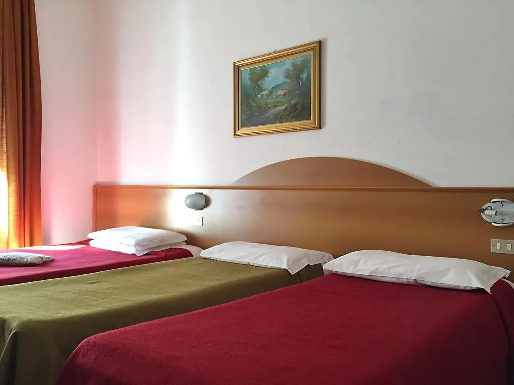Hotel Ambra Milan 0*,  Italy